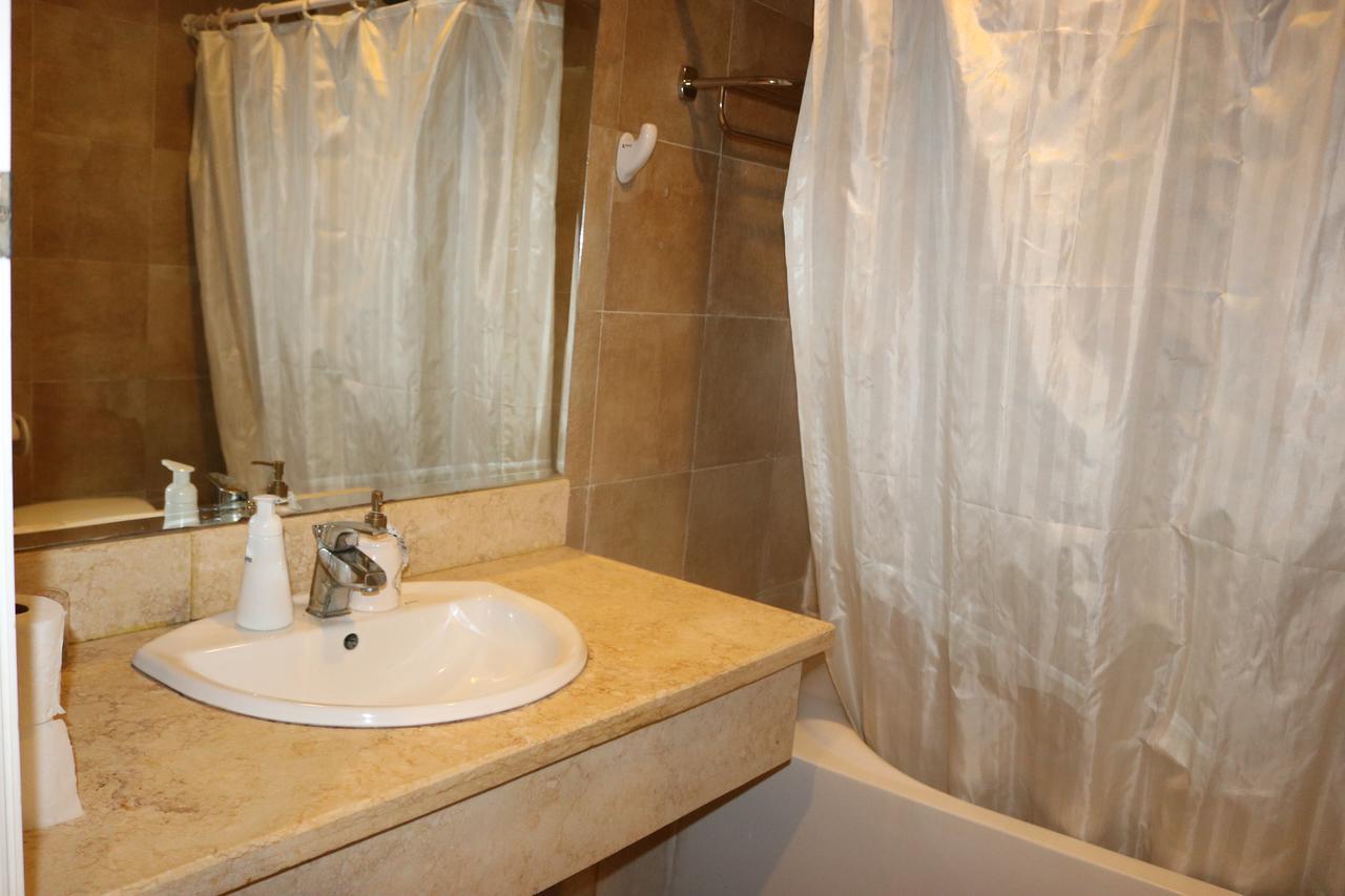 Merin City Suites Хошимин Екстериор снимка