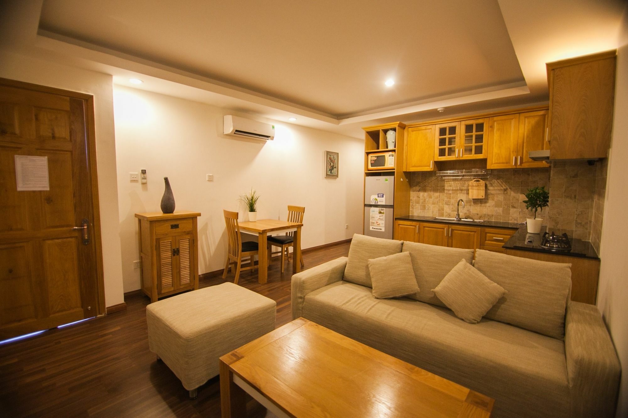 Merin City Suites Хошимин Екстериор снимка
